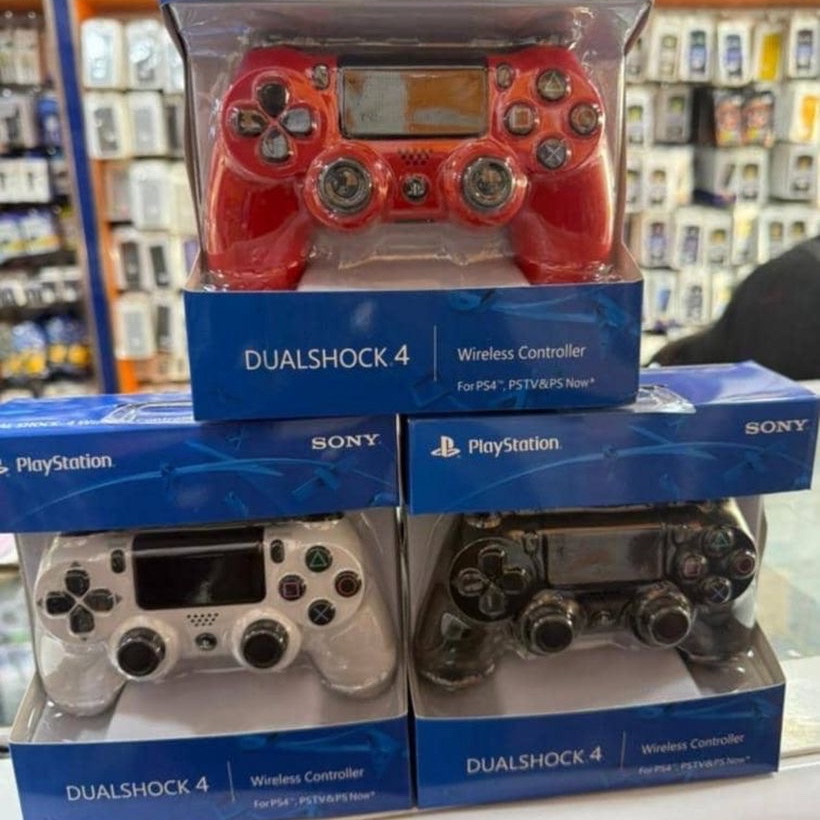 Manettes Sony DualShock 4 (PS4) — vue 2