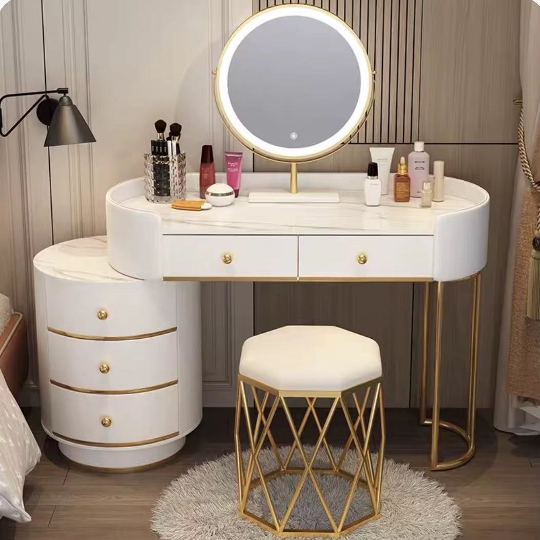 Bureau de maquillage — vue 2