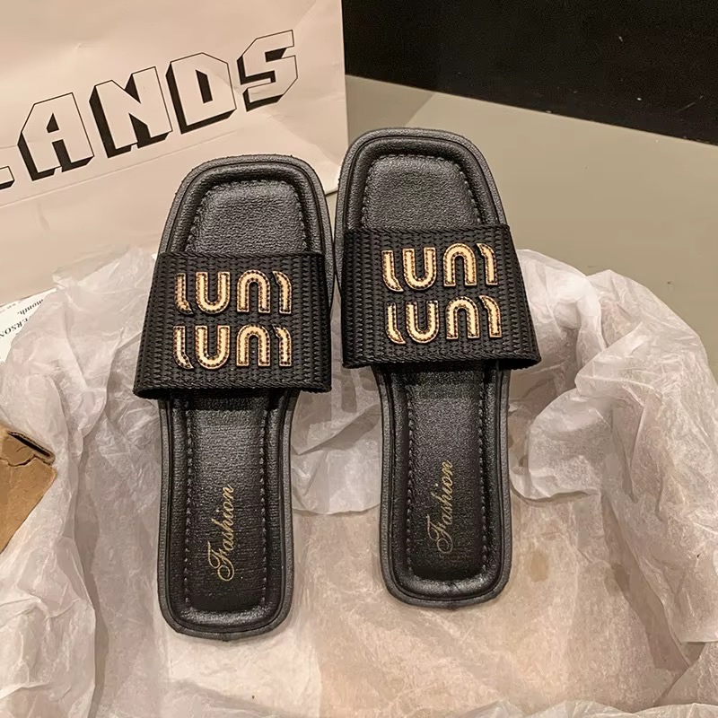 Sandales Plates Personnalisées Antidérapantes pour Femmes, Décoration Métallique Tendance, Plateforme Confortable et Résistante pour l'Été — vue 3