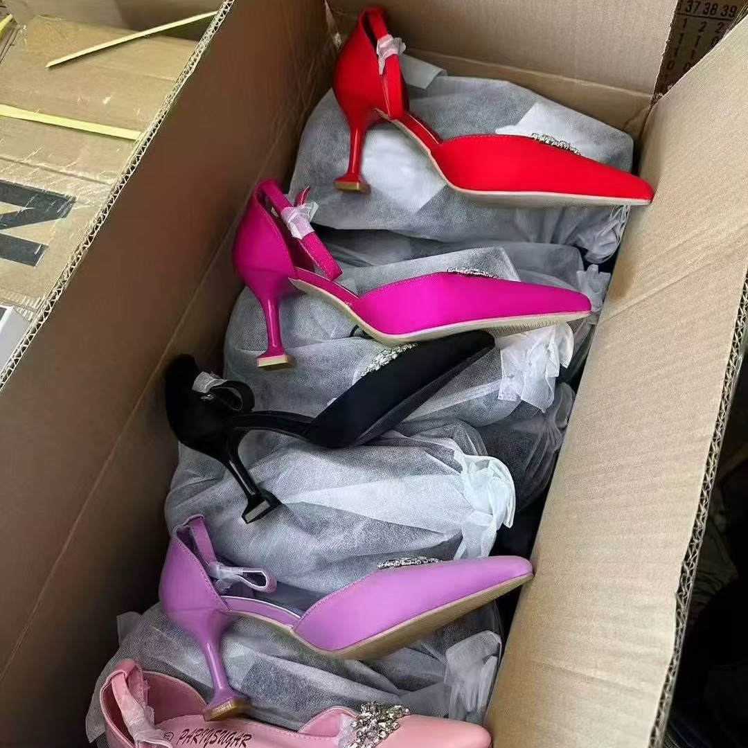 Vente en Gros de Nouvelles Chaussures à Talons Hauts pour Femmes, Sandales pour Femmes Nouveauté et Chaussures Plates Africaines Grande Taille aux Designs Variés — vue 3